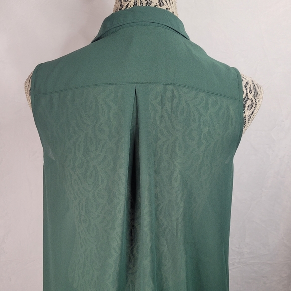 ✨️Sheer Green Button Up Tank Top - Picture 4 of 5